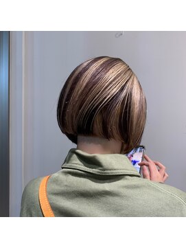 ムーム(Momb) ハイトーンローライト