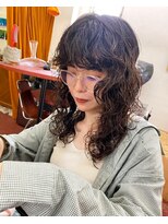 キュエ(qiie)&nbsp;qiie/ブリーチ/パーマ/ハイトーン/ダブルカラー/インナーカラー