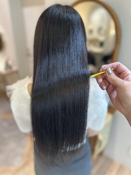 アンド ラ ブランシュ(&.La Blanche) レイヤーカット/オリーブベージュ/夏のヘアアレンジ/髪質改善