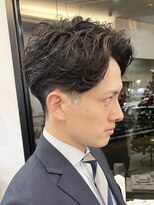 ヘアーアイスカルテット(HAIR ICI QUARTET)&nbsp;ツーブロック刈り上げスキンフェードカットアッシュブラック