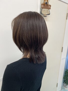 イザワ ヘアメイクサロン(izawa) ミディアムウルフ