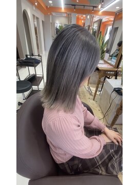 アース オーセンティック 岡山青江店(EARTH Authentic) お白髪ぼかしハイライト☆彡