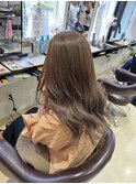 オリーブベージュ