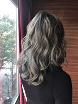 ウィクシー(wixy)&nbsp;wixy  ホワイトグレージュ×フェザーロング