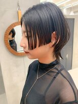 テトヘアー(teto hair) ウルフカット、ハンサムウルフ、センターパートコスメストレート