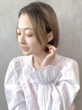 アイティーバイアルバム 藤沢店(IT by ALBUM) ボブスタイル_外ハネボブセクションカラーペールベージュ_98501