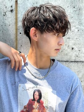 アーリー(Ali'i) ソフトツイストパーマンバンツーブロックマッシュ刈り上げ波巻き