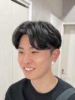 メレ 仙台(Mele)&nbsp;毛流れセンターパートアッシュブラックニュアンスカルマパーマ