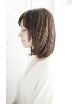 シュシュット(chouchoute) 美髪質改善ピンクブラウンエアリーロング切りっぱなしボブ/169