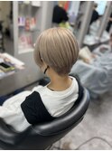 ホワイトベージュ