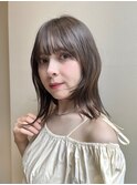 鎖骨ロブ 顔周りレイヤー ミディアムウルフ 外ハネ グレージュ