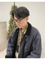 〇メンズセンターパートニュアンスツイストスパイラルパーマ