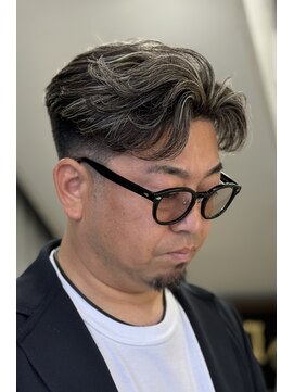 ドルクス 上野店(Dorcus) 白髪ボカシハイライト ホワイトメッシュ イケオジパーマ