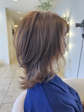 サロン ド コワフュールシェ トモ(salon de coiffure chez tomo) ミディアムレイヤー