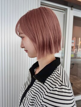 ガーデンヨコハマエスト(GARDEN YOKOHAMA est) 切りっぱなしボブ 外ハネ くびれヘア アプリコットオレンジ