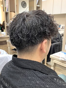 アルターリール(aL ter Rire) スパイキーショート/ブルーブラック/フェザーパーマ/中村郁未