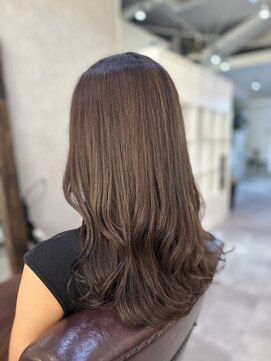 アッシュグレージュ