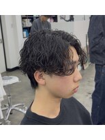 ザ クロー(THE CROW)&nbsp;センターパート波巻きパーマツイストスパイラルケアパーマ