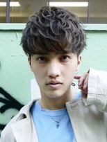 マグカーネバイフィフス オカヤ(Mag KANE by fifth okaya)&nbsp;岡谷シャドウパーマ緩めスパイラルパーマフェザーパーマウルフ