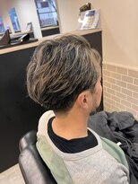 フリーゼアコマキ(FRISEUR)&nbsp;脱！白髪染め 色気のあるハイライトで作る白髪ボカシ