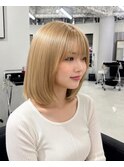 ナチュラルショートミルクティーベージュ×レイヤーボブ7.13