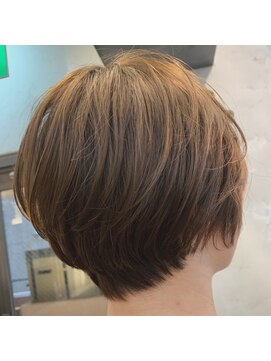 フィン(FiN by allure) 髪質改善ショート×ミルクティーベージュ/下河原 聡