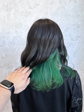 デミヘアー(Demi hair) インナーカラー×ディープグリーン