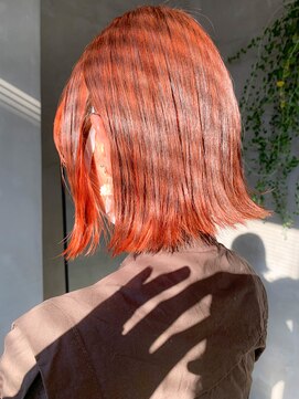 テトヘアー(teto hair) 外はねボブ、フェイスフレーミングカラー、オレンジ