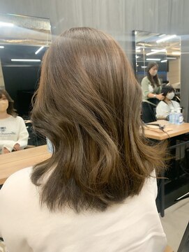 アリュウル 表参道(ALLURE) 透明感たっぷりミントベージュカラー×くびれヘア《佐藤》