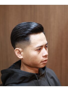 バーバーショップ スバル(BARBERSHOP SUBARU) ＜理容室＞＜バーバー＞ナチュラルパートスタイル