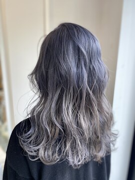 フツーロ 栄(FUTURO) プルエクステ