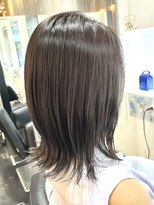 アルバサンス(albasanz) 10代/20代/30代/40代/50代/透明感外ハネアッシュ