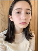 前髪なしウェットヘアのミディアム切りっぱなし【銀座】