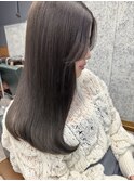 シンプルなのに洗練された透明感カラー／髪質改善トリートメント