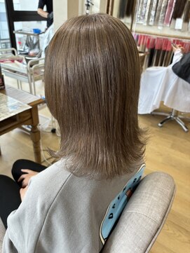 ミラシィ 成田(Mirashy) ハイライトカラーミルクティーベージュレイヤーカット