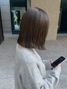 ローネス(LONESS) 切りっぱなしボブ　外ハネボブ　透明感カラー　長めボブ