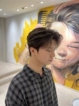 ステージ(STAGE) ダウンパーマ　ニュアンスパーマ　センターパート