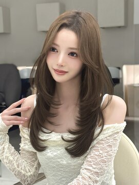 マウル 栄(MAEUL) 小顔レイヤーカット　ココアベージュ