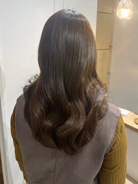 ビビバイベル(BiVi by BHEL) 桑名ロングレイヤーカットハッシュカット透明感カラー重めロング