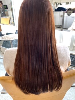 エリア(area)の写真/うねりや広がりのお悩み解決！縮毛矯正の効果をプラスした髪質改善で上質な艶とサラサラな手触りが長持ち◎