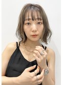 外国人風前下がりレイヤーボブ イヤリングカラー ベージュM819