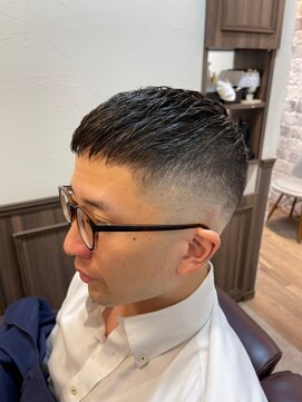 ミリオンバックス 御徒町店(Million Backs) ツーブロックマッシュ/スキンフェード<理容室>[メンズ/御徒町]