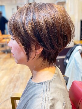 カミビトグロウ(kamibito glow) 20代30代40代ハイライトハンサムショートベージュ立体感小顔