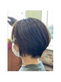 アッシュベージュ×ショートスタイル