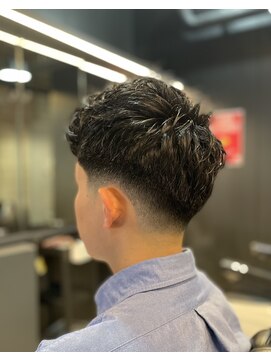 フランクスバーバー アンド ビアークラブ(FRANK'S BARBER and BEER CLUB) ロースキンフェードショートパーマスタイルF