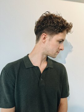 フェイヴィーズ(FavyS) Swiss men メンズカット