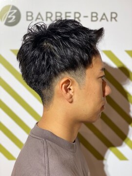 バーバーバー 四谷(BARBER-BAR) ビジネス爽やかツーブロックスタイル