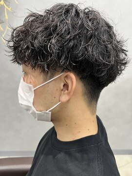 リット×ベリエ(Lit.×belier) 薩摩川内シャドウパーマフェザーパーマ波巻きパーマウルフ30代