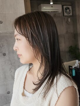 ダコタバイメロウ(DAKOTA by MELLOW) ミディアムレイヤー/グレージュカラー