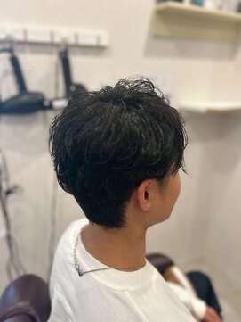 レーヴ(REVE) パーマ初挑戦でも安心な大人メンズパーマ